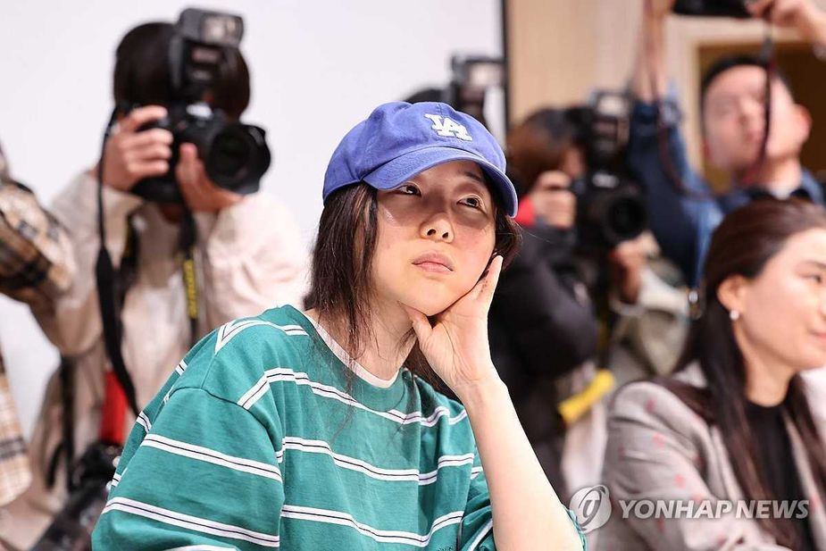 Min Hee Jin 2